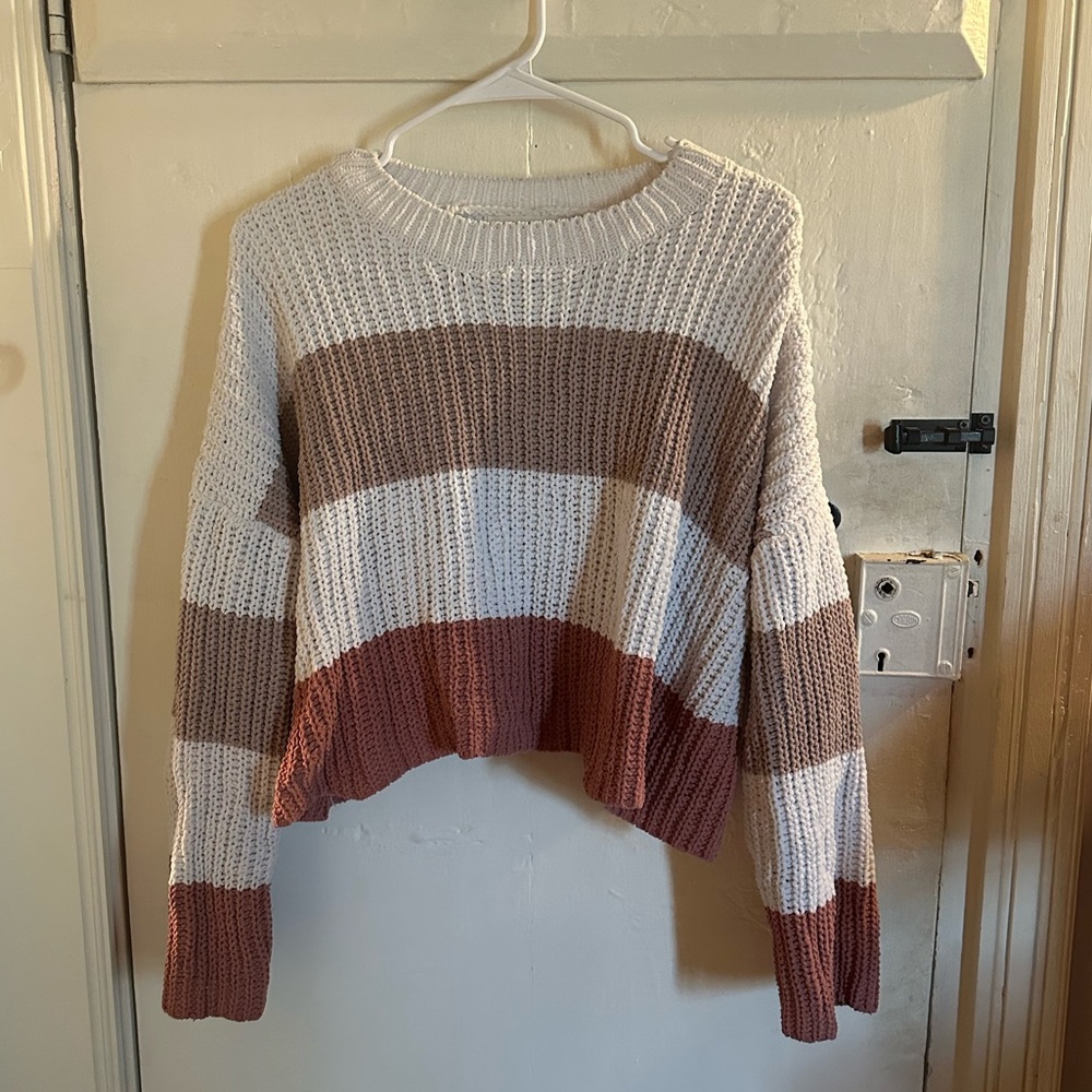 Moon & Madison Striped Sweater Size Small